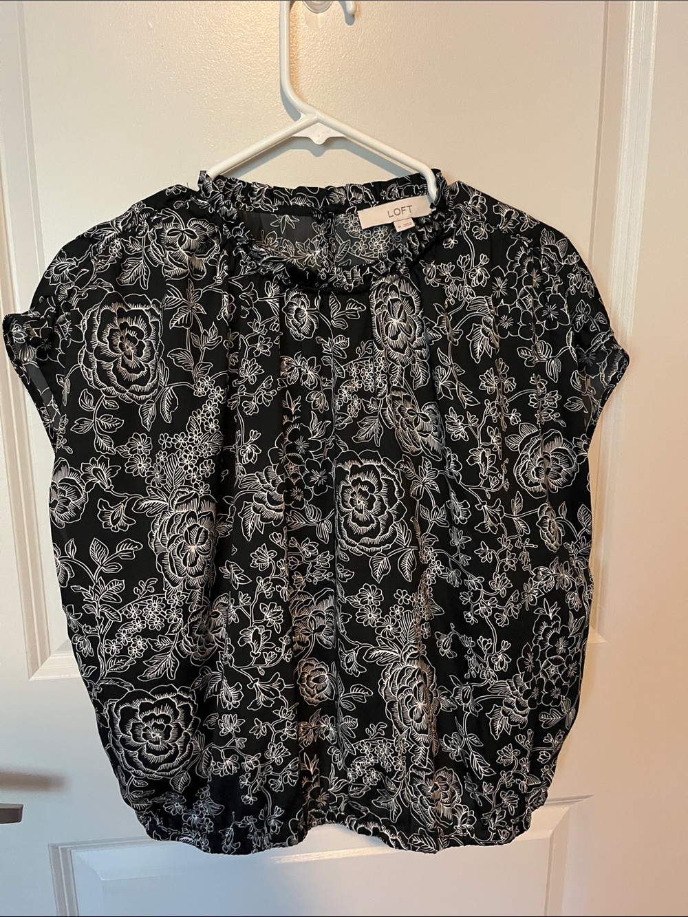 LOFT Black and White Floral Tie-Neck Short Sleeve Blouse